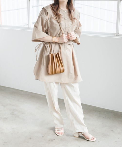 nemne store（ネンネストア）の「フェイクレザープリーツショルダーバッグ（ショルダーバッグ・レディース・ホワイト/ブラック/ベージュ/ブラウン・フリー）」の9枚目の写真