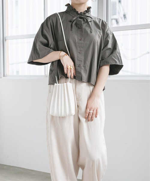 nemne store（ネンネストア）の「フェイクレザープリーツショルダーバッグ（ショルダーバッグ・レディース・ホワイト/ブラック/ベージュ/ブラウン・フリー）」の17枚目の写真