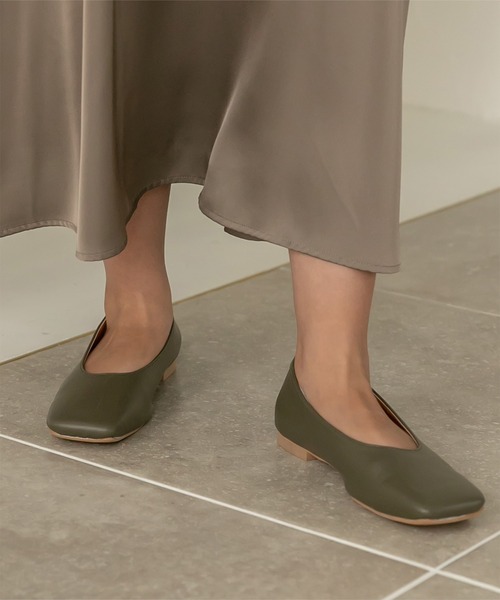 titivate（ティティベイト）の「ﾜｲﾄﾞｽｸｴｱﾄｩﾌﾗｯﾄﾊﾟﾝﾌﾟｽ（パンプス・レディース・イエロー/ブラウン/オリーブ/ブラック・S/M/L/LL）」の13枚目の写真