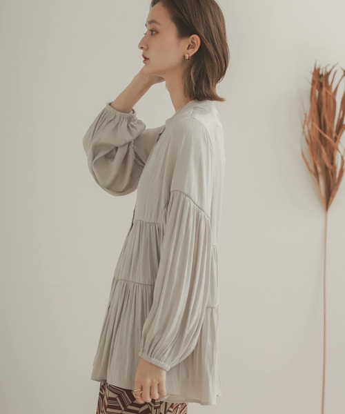 SENSE OF PLACE by URBAN RESEARCH（センスオブプレイスバイアーバンリサーチ）の「ティアードチュニックブラウス（シャツ/ブラウス・レディース・ライトベージュ/カーキ/ブラック/ラベンダー・ONE）」の6枚目の写真