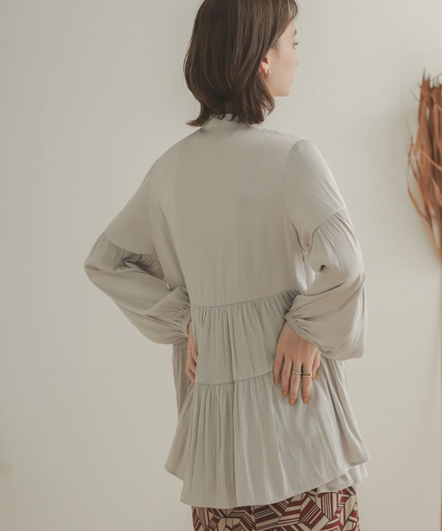 SENSE OF PLACE by URBAN RESEARCH（センスオブプレイスバイアーバンリサーチ）の「ティアードチュニックブラウス（シャツ/ブラウス・レディース・ライトベージュ/カーキ/ブラック/ラベンダー・ONE）」の7枚目の写真