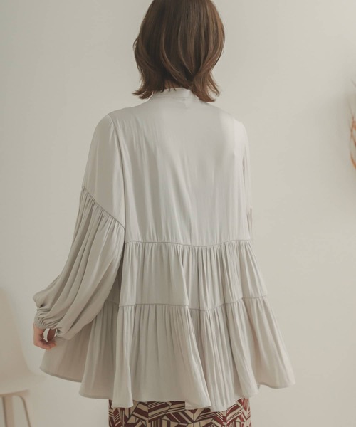 SENSE OF PLACE by URBAN RESEARCH（センスオブプレイスバイアーバンリサーチ）の「ティアードチュニックブラウス（シャツ/ブラウス・レディース・ライトベージュ/カーキ/ブラック/ラベンダー・ONE）」の9枚目の写真