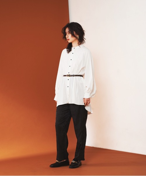 FUMIE TANAKA(フミエタナカ)の「【FUMIE=TANAKA×Lui's FEMME / フミエ タナカ×ルイス ファム】 Belt 型押し細ベルト(ベルト・レディース・カーキ・FREE)」の5枚目の写真