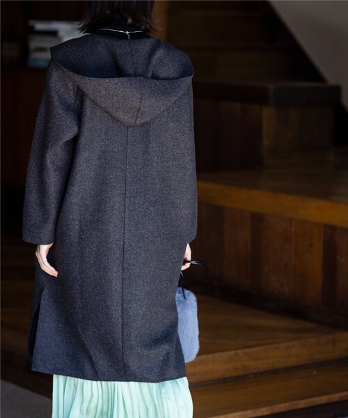 THE SHOP TK （ザ ショップ ティーケー ）の「◆ダブルフェイス圧縮シャージフーディーコート（カーディガン/ボレロ・レディース・チャコールグレー/アイボリー・12/13）」の21枚目の写真