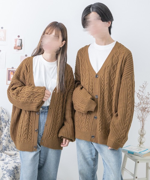 PairPair(ペアペア)の「ケーブルカーディガン(ユニセックス)(カーディガン/ボレロ・レディース・グリーン/アイボリー/キャメル・MEDIUM/LARGE)」の3枚目の写真