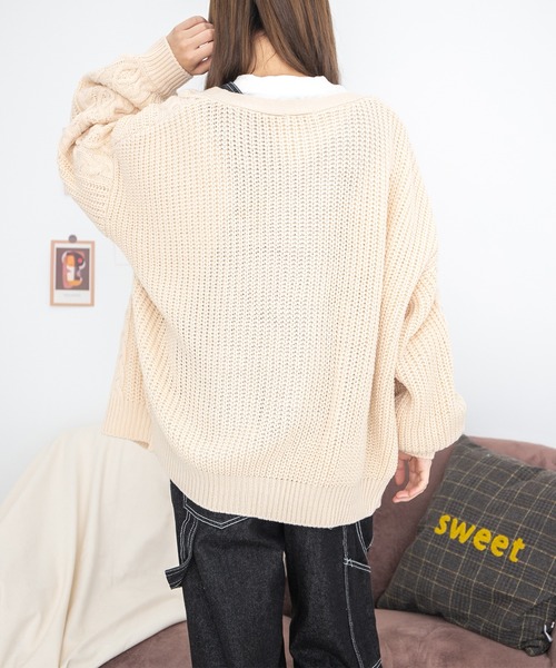 PairPair(ペアペア)の「ケーブルカーディガン(ユニセックス)(カーディガン/ボレロ・レディース・グリーン/アイボリー/キャメル・MEDIUM/LARGE)」の9枚目の写真