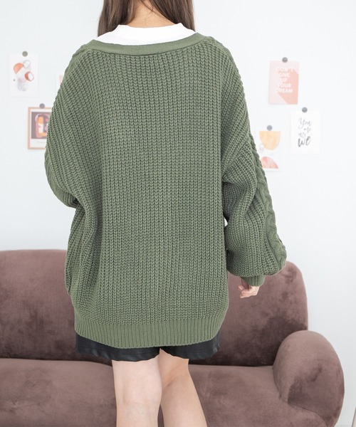 PairPair(ペアペア)の「ケーブルカーディガン(ユニセックス)(カーディガン/ボレロ・レディース・グリーン/アイボリー/キャメル・MEDIUM/LARGE)」の19枚目の写真