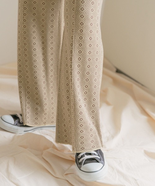 ITEMS URBANRESEARCH(アイテムズ アーバンリサーチ)の「ジャガードニットパンツ(その他パンツ・レディース・ブラウン/グリーン/モカ・FREE)」の6枚目の写真