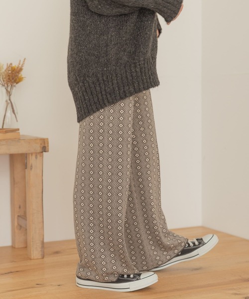 ITEMS URBANRESEARCH(アイテムズ アーバンリサーチ)の「ジャガードニットパンツ(その他パンツ・レディース・ブラウン/グリーン/モカ・FREE)」の11枚目の写真