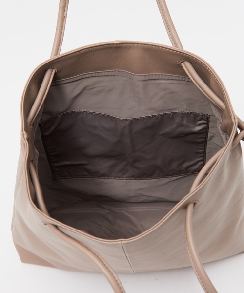 collex（コレックス）の「【別注】THE CASE×collex 2WAYレザー巾着トートバッグ（トートバッグ・レディース・ブラック/ベージュ/カーキ/オフホワイト・フリー）」の18枚目の写真