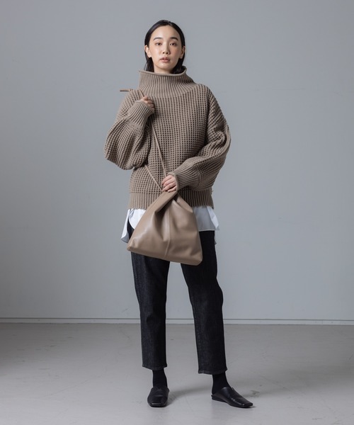 collex（コレックス）の「【別注】THE CASE×collex 2WAYレザー巾着トートバッグ（トートバッグ・レディース・ブラック/ベージュ/カーキ/オフホワイト・フリー）」の14枚目の写真