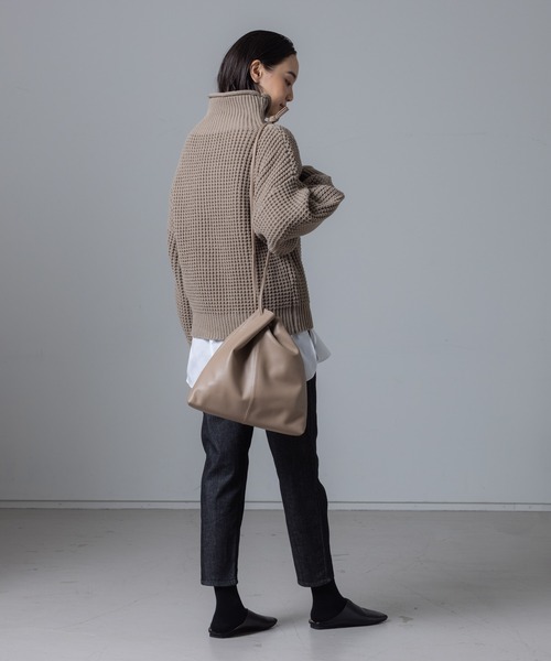 collex（コレックス）の「【別注】THE CASE×collex 2WAYレザー巾着トートバッグ（トートバッグ・レディース・ブラック/ベージュ/カーキ/オフホワイト・フリー）」の15枚目の写真