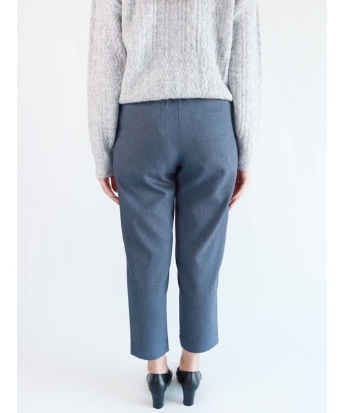 Te chichi（テチチ）の「へリンボーンタックテーパードパンツ（その他パンツ・レディース・グレー/ブルー・SMALL/MEDIUM）」の7枚目の写真