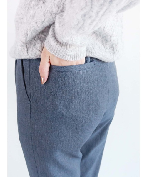 Te chichi（テチチ）の「へリンボーンタックテーパードパンツ（その他パンツ・レディース・グレー/ブルー・SMALL/MEDIUM）」の5枚目の写真