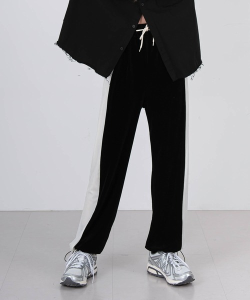 FOLLOWIN（フォロウィン）の「【UNISEX】ウエストゴムベロアベルベットストリングパンツ（その他パンツ・レディース・ブラック/ブラウン/チャコール・FREE）」の14枚目の写真