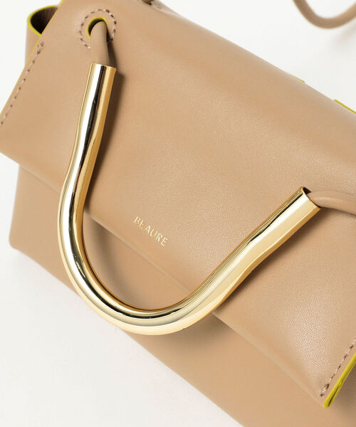 Ray BEAMS（レイビームス）の「BEAURE × Ray BEAMS / 別注 ミニ ショルダー バッグ（ショルダーバッグ・レディース・レッド/ベージュ・ONE SIZE）」の9枚目の写真