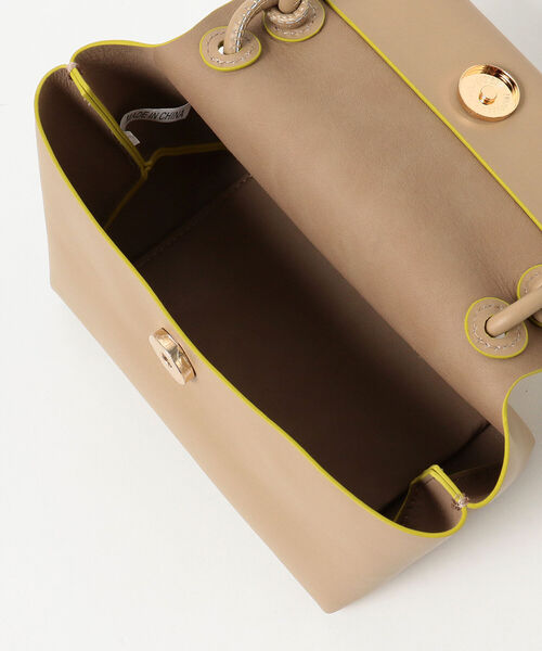 Ray BEAMS（レイビームス）の「BEAURE × Ray BEAMS / 別注 ミニ ショルダー バッグ（ショルダーバッグ・レディース・レッド/ベージュ・ONE SIZE）」の7枚目の写真