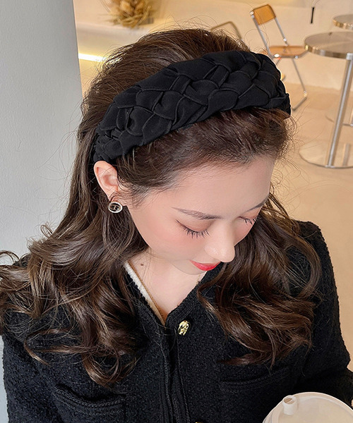 c.u.l（シーユーエル）の「【c.u.l】編み込み風ボリュームカチューシャ cula328（カチューシャ・レディース・アイボリー/ピンク/ブラック/ベージュ/ブルー・FREE）」の2枚目の写真