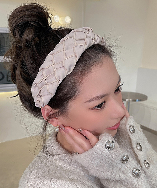 c.u.l（シーユーエル）の「【c.u.l】編み込み風ボリュームカチューシャ cula328（カチューシャ・レディース・アイボリー/ピンク/ブラック/ベージュ/ブルー・FREE）」の8枚目の写真