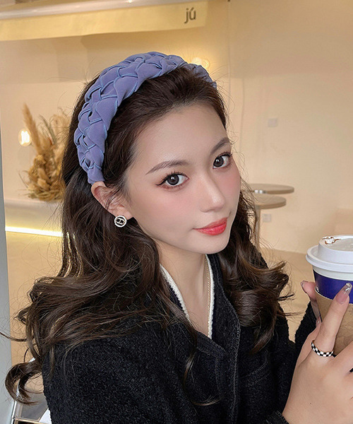 c.u.l（シーユーエル）の「【c.u.l】編み込み風ボリュームカチューシャ cula328（カチューシャ・レディース・アイボリー/ピンク/ブラック/ベージュ/ブルー・FREE）」の10枚目の写真