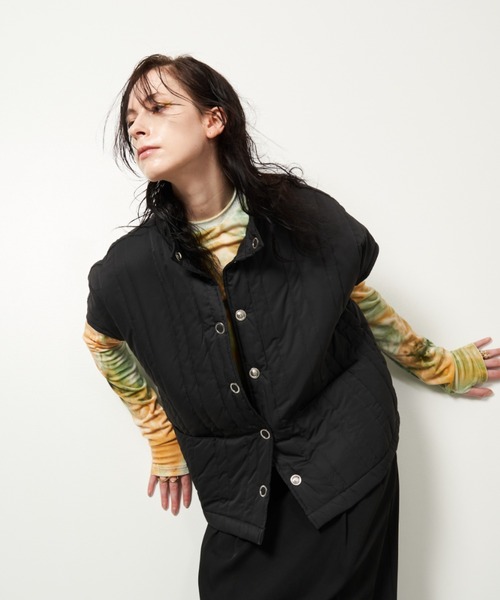 Solace(ソレイス)の「ストライプキルティング中綿ベスト(ダウンベスト・レディース・アイボリー/ブラック・FREE)」の4枚目の写真