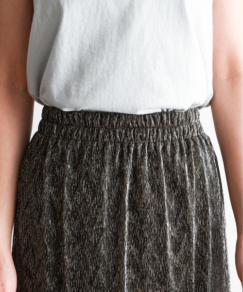 feepur(フェピュール)の「グリッターシアータイトスカート(スカート・レディース・ブラック/ベージュ/ブルー・SMALL/MEDIUM)」の4枚目の写真
