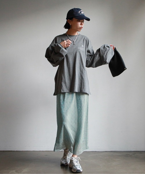 feepur(フェピュール)の「グリッターシアータイトスカート(スカート・レディース・ブラック/ベージュ/ブルー・SMALL/MEDIUM)」の6枚目の写真