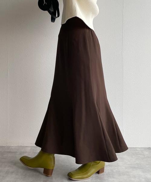 w closet(ダブルクローゼット)の「ハイウエストマーメイドスカート(スカート・レディース・ブラック/アイボリー/ダークブラウン系1・FREE)」の12枚目の写真