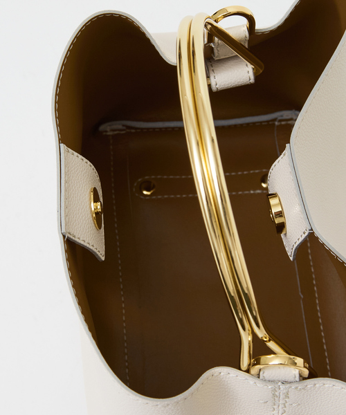 VIOLAd'ORO（ヴィオラドーロ）の「【VIOLAd’ORO】SYDNEY（ハンドバッグ・レディース・オフホワイト/チャコールグレー・フリー）」の12枚目の写真