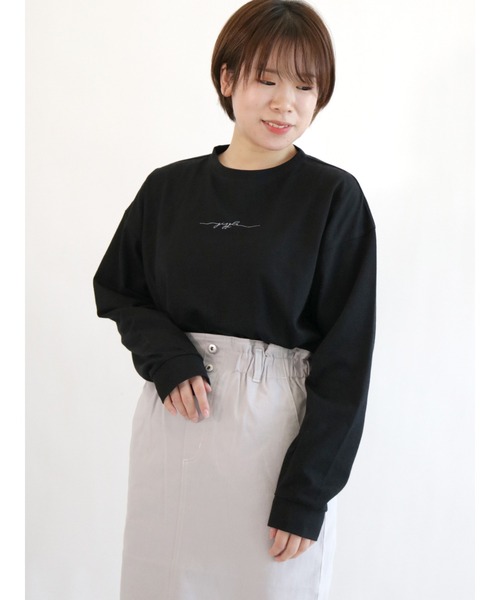 ehka sopo（エヘカソポ）の「ワンポイントロゴロンT（Tシャツ/カットソー・レディース・オフホワイト/ブラック/ベージュ・ﾌﾘ-）」の2枚目の写真