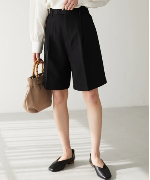 Green　Parks（グリーンパークス）の「・ELENCARE DUE ハーフパンツ（その他パンツ・レディース・ブラック/ライトカーキ・FREE）」の2枚目の写真