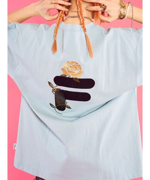 FILA（フィラ）の「FILA Tシャツ【コラボ】（Tシャツ/カットソー・レディース・ブラック/オフホワイト/ブルー・MEDIUM）」の3枚目の写真