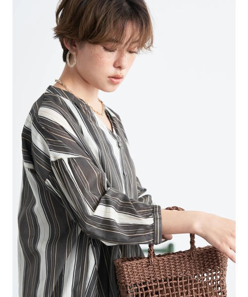 earth music&ecology(アースミュージックアンドエコロジー)の「マルチストライプシャツワンピース(シャツワンピース・レディース・サックスブルー/チャコールグレー/アイボリー・FREE)」の15枚目の写真