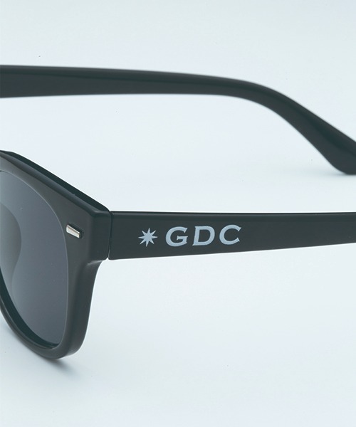 GDC（ジーディーシー）の「BLACK FRAME SUNGLASSES（サングラス・メンズ・ブラック/グレー/ブルー・FREE）」の9枚目の写真