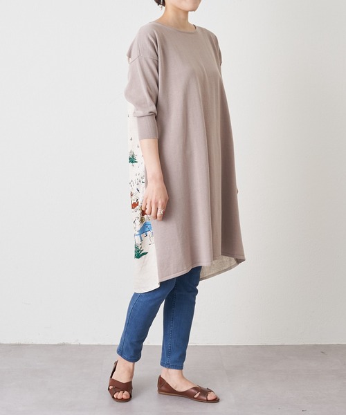 BEARDSLEY（ビアズリー）の「ガーデンプリントニット（ニット/セーター・レディース・ベージュ/ブルー・FREE）」の3枚目の写真