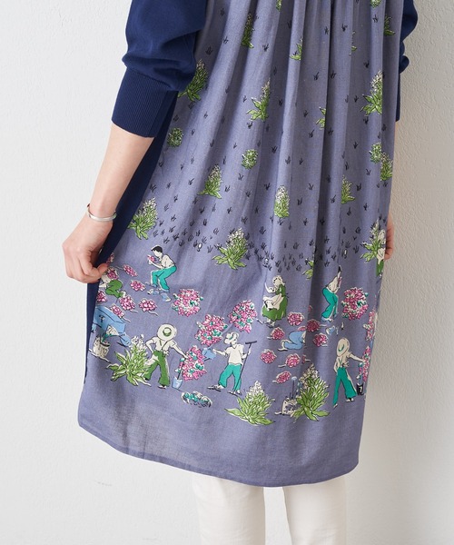 BEARDSLEY（ビアズリー）の「ガーデンプリントニット（ニット/セーター・レディース・ベージュ/ブルー・FREE）」の17枚目の写真