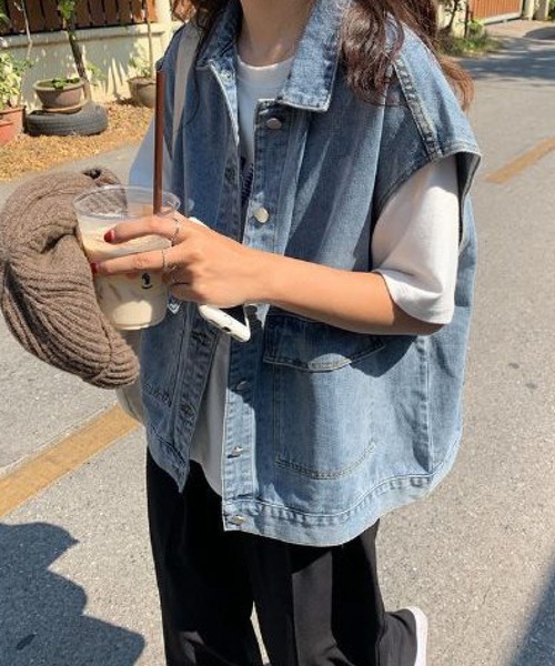 meJane（ミージェーン）の「フラップポケット ドロップショルダーデニムジレ（デニムジャケット・レディース・ブラック/ブルー・FREE）」の13枚目の写真