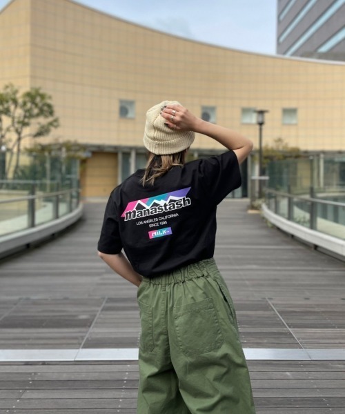 MILKFED.（ミルクフェド）の「MILKFED. × MANASTASH /ミルクフェド×マナスタッシュ　MOUNTAIN COLOR LOGO T-SHIRT マウンテンカラーロゴTシャツ（Tシャツ/カットソー・レディース・ホワイト/ブラック・MEDIUM/X-LARGE/LARGE）」の5枚目の写真