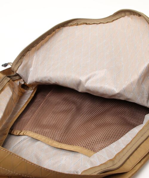 MAKAVELIC(マキャベリック)の「MAKAVELIC/マキャベリック/バックパック/@/LO TECH DAYPACK(バックパック/リュック・メンズ・ベージュ/グリーン・FREE)」の5枚目の写真