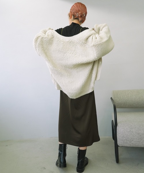 c.u.l（シーユーエル）の「Vネックサテンキャミソールワンピース culw240（ワンピース・レディース・ブラック/ブラウン/ベージュ・L/M）」の10枚目の写真