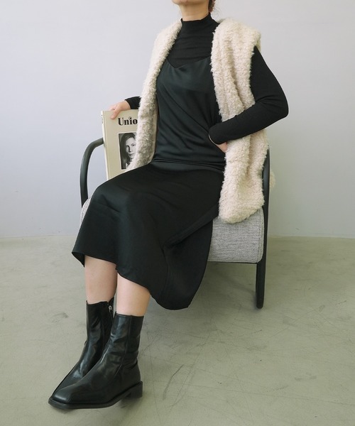 c.u.l（シーユーエル）の「Vネックサテンキャミソールワンピース culw240（ワンピース・レディース・ブラック/ブラウン/ベージュ・L/M）」の12枚目の写真