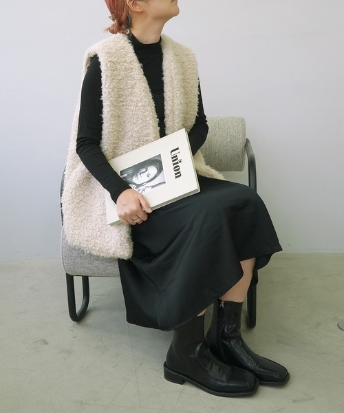 c.u.l（シーユーエル）の「Vネックサテンキャミソールワンピース culw240（ワンピース・レディース・ブラック/ブラウン/ベージュ・L/M）」の14枚目の写真