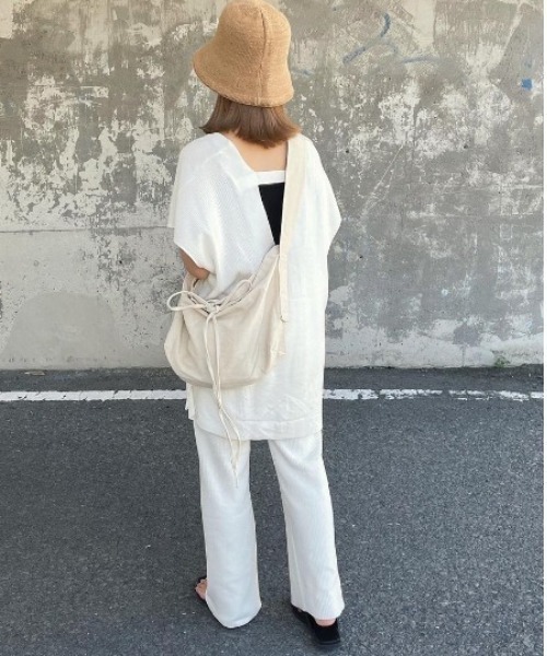 Re:EDIT（リエディ）の「[低身長サイズ有]プレーティングリブニットベスト（ベスト・レディース・ホワイト/ブラック/ブラウン/ライム・MEDIUM/LARGE/SHORT）」の22枚目の写真