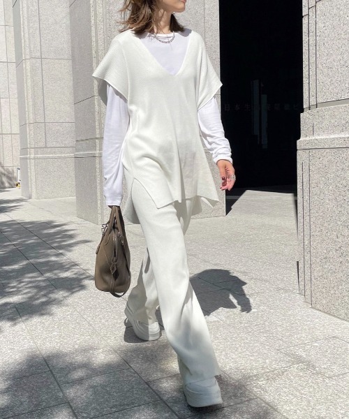 Re:EDIT（リエディ）の「[低身長サイズ有]プレーティングリブニットベスト（ベスト・レディース・ホワイト/ブラック/ブラウン/ライム・MEDIUM/LARGE/SHORT）」の8枚目の写真