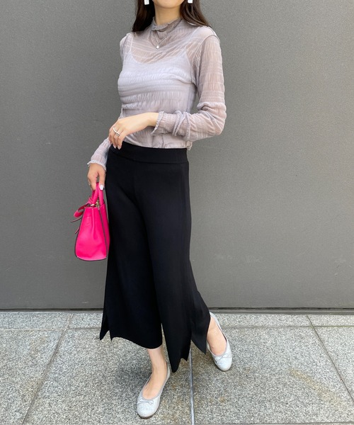 StyleSea（スタイルシー）の「クロップドワイドスリットパンツ（その他パンツ・レディース・ブラック/ベージュ・FREE）」の2枚目の写真