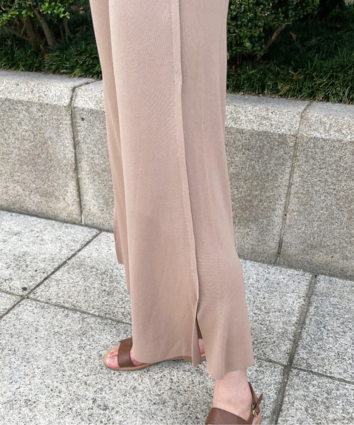 StyleSea（スタイルシー）の「クロップドワイドスリットパンツ（その他パンツ・レディース・ブラック/ベージュ・FREE）」の6枚目の写真