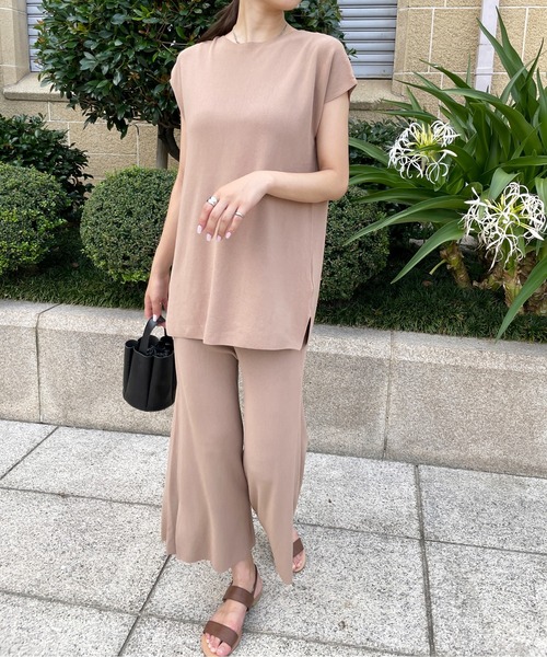 StyleSea（スタイルシー）の「クロップドワイドスリットパンツ（その他パンツ・レディース・ブラック/ベージュ・FREE）」の5枚目の写真