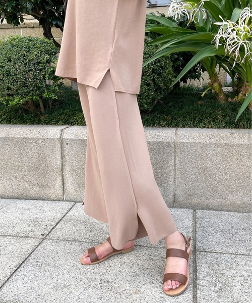 StyleSea（スタイルシー）の「クロップドワイドスリットパンツ（その他パンツ・レディース・ブラック/ベージュ・FREE）」の4枚目の写真