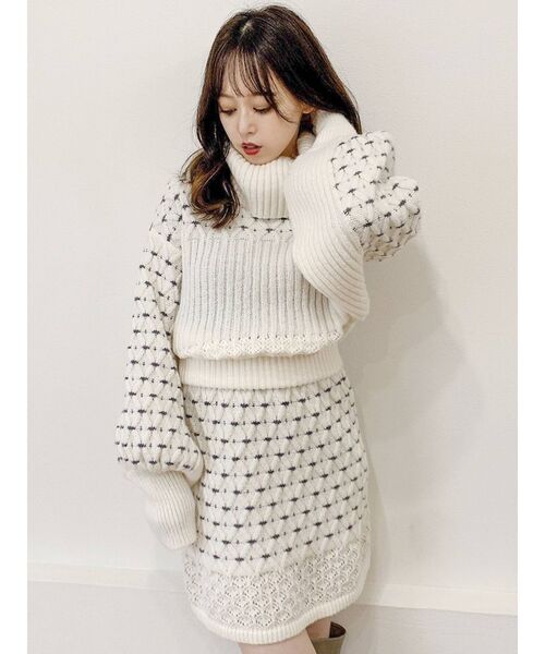 dazzlin（ダズリン）の「フラワーアートセットニットトップス（ニット/セーター・レディース・アイボリー/ブラック/パープル・FREE）」の18枚目の写真