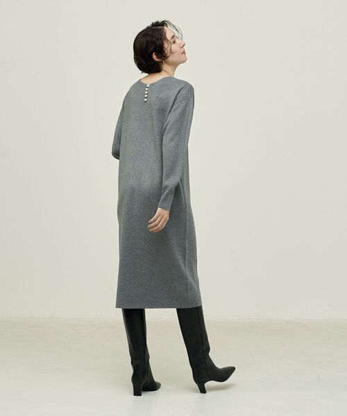 NOLLEY’S（ノーリーズ）の「◇【WEB限定】《手洗い可能》ラメ2WAYミラノリブパールワンピース（ワンピース・レディース・ベージュ/グレー・38/36）」の5枚目の写真